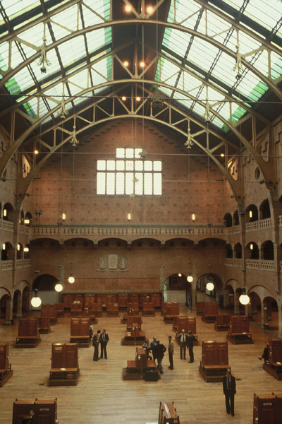 証券取引所  Stock Exchange Building (1898~1903) Hendrik P. Berlage / Amsterdam Holland  No.6/19_f0126688_9223570.jpg