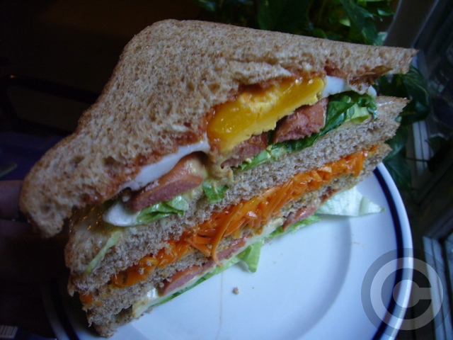 ■ウチで食すサンドイッチ(PARIS)_a0014299_2062358.jpg