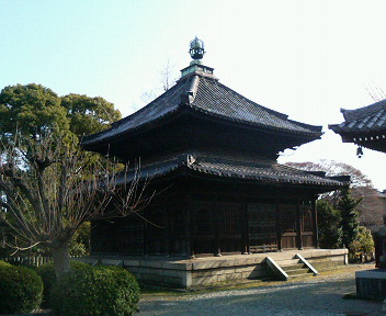 亀山本徳寺_d0079440_22194966.jpg