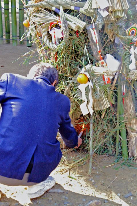 とんど（左義長）祭_e0002371_2283794.jpg