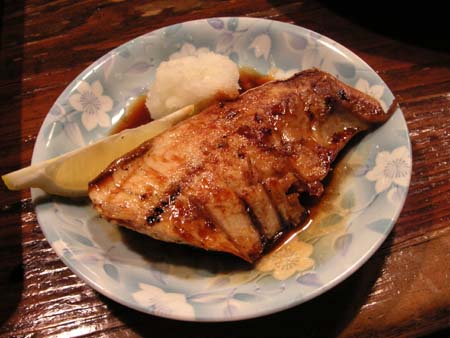 これぞ炉端のブリの照り焼き_f0053279_0443762.jpg