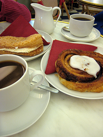 f0023570_85518.jpg