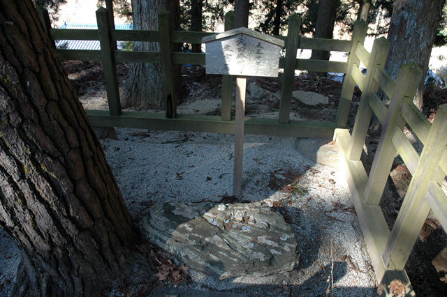 ■武田家ここに眠る、天童山「景徳院」_f0077613_15564888.jpg