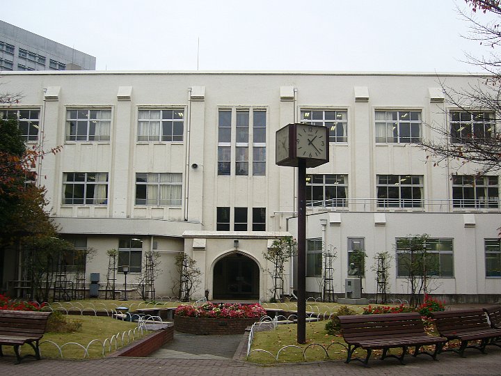 東京の青山学院高等部 P.S.講堂_c0094541_12561388.jpg