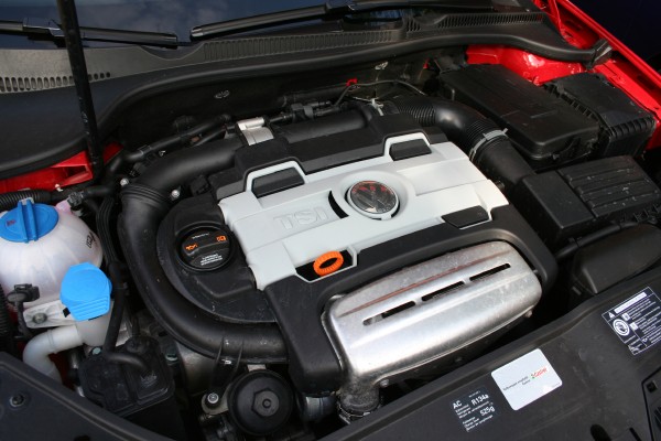 VWゴルフGT TSI -新たな可能性を感じる1台-_f0040106_1193861.jpg