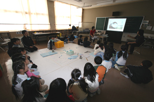 2007年1月24日(水)「この城、何人入るかな?」_a0062127_718986.jpg
