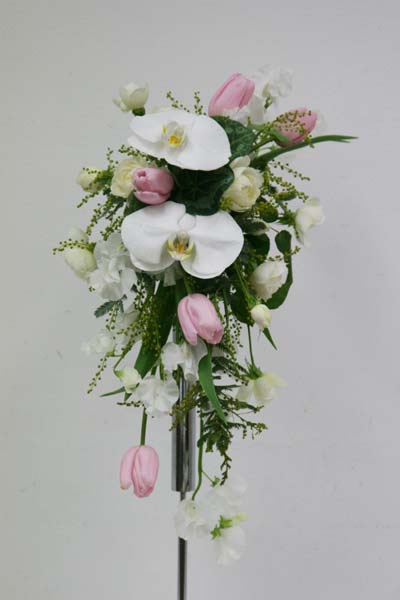 胡蝶蘭のCascade Bouquet_a0076043_0594275.jpg