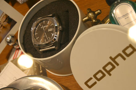 Copha Watch  上陸・・・・・・！_f0039487_11332015.jpg