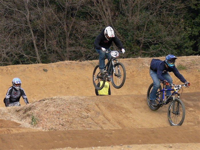 JOSF緑山2007オープニングレースVOL3 MTBエリートクラス予選の画像タレ流し_b0065730_19432795.jpg