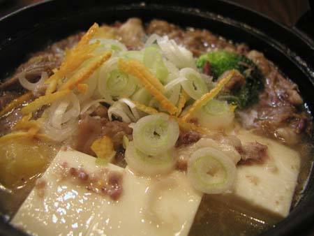 定司の牛すじ豆腐鍋_f0053279_2171338.jpg