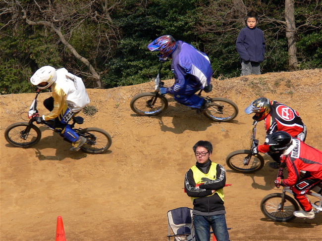 JOSF緑山2007オープニングレースVOL7 BMXマスターズクラス予選〜決勝の画像タレ流し_b0065730_6273888.jpg