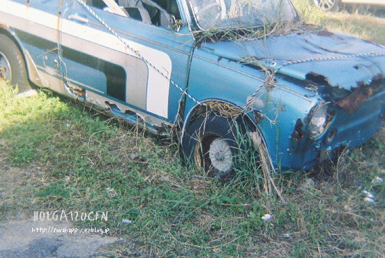 disused car_b0026610_1511427.jpg