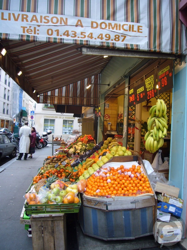 ■街角の八百屋(PARIS)_a0014299_17573855.jpg