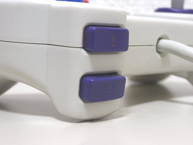 【レビュー】GRAVIS GamePad Pro_c0004568_1957681.jpg