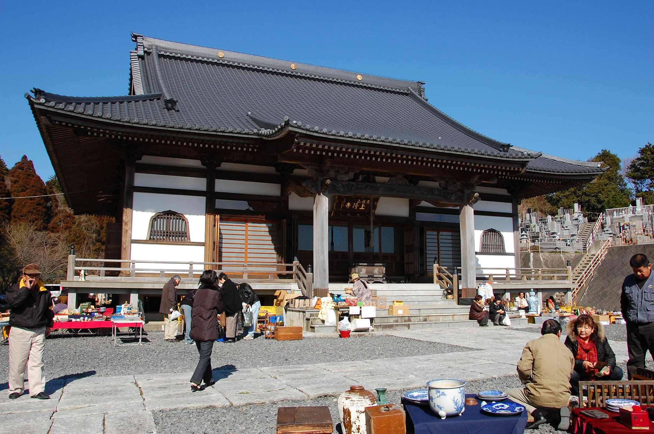 上行寺骨董市に行く…「梅」の初撮り_e0071178_12301465.jpg