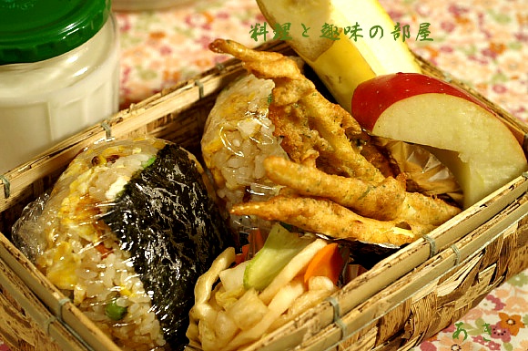主人の朝ご飯弁当です。_b0033423_2114865.jpg