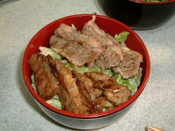 焼肉丼_f0100825_2345512.jpg