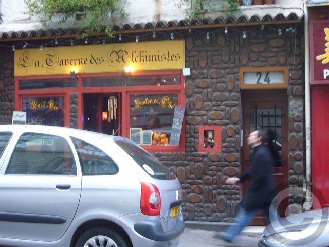 ■街角のサロン・ド・テ(PARIS)_a0014299_5225119.jpg