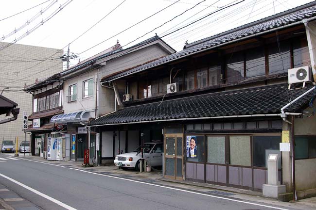 安芸高田市吉田町（旧吉田町）_e0100244_1933045.jpg