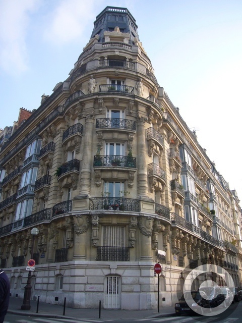 ■街角の建物(PARIS）_a0008105_17534657.jpg