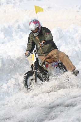 IWAMIZAWAドカ雪祭り　雪上エンデューロ_e0022736_1022432.jpg