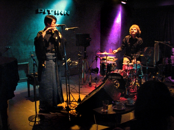 Terje Isungset 2/20 Pit Inn 公演_e0081206_11431571.jpg