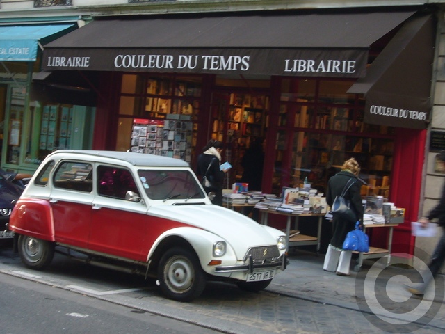 ■街角の車(PARIS）_a0008105_61632.jpg