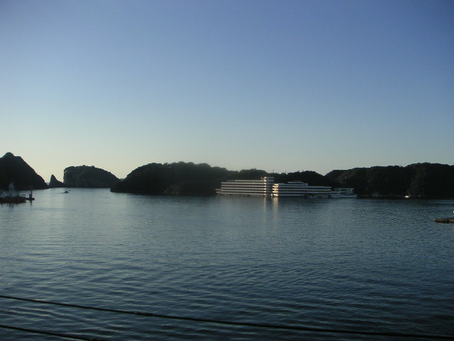 d0068879_13688.jpg