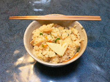 旬の味「竹の子ご飯」_e0111346_21523678.jpg