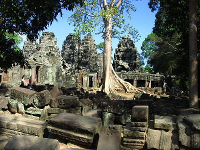 印象深くない遺跡ということで。　= Banteay Kdei =_d0056282_222727100.jpg