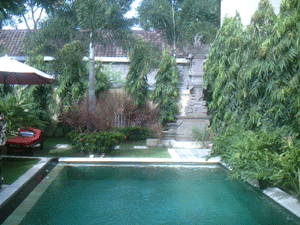 d0038319_15372316.gif