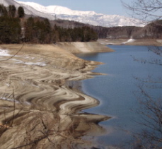 青木湖の水がどんどんなくなっている_c0002943_20174470.jpg