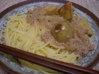 肉じゃがスパゲティー_a0004657_153528.jpg