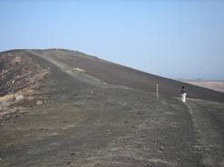 伊豆大島の旅　（その６）　「裏砂漠」_f0012165_218579.jpg