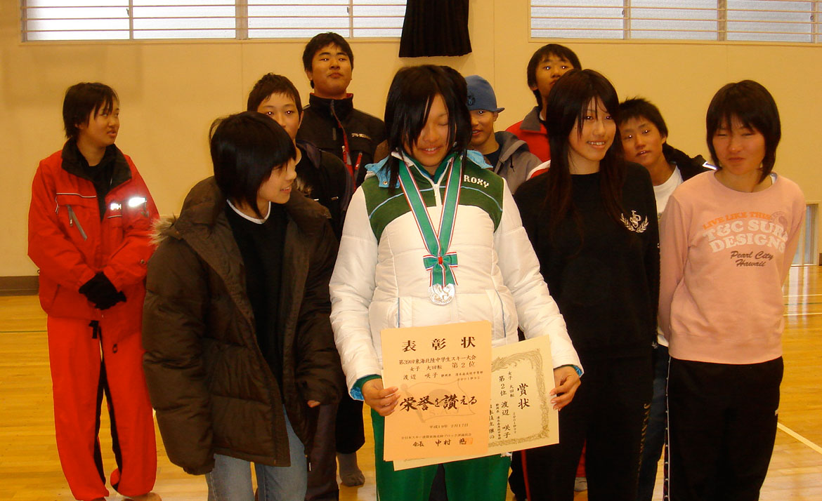 東海北陸中学スキー大会 静岡ジュニアアルペンレーサーたちの挑戦