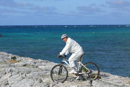 自転車が通りま~す_e0077899_7213420.jpg