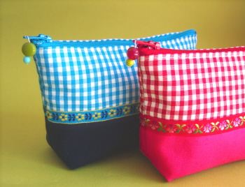 new pouches with embroidered ribbons_d0011990_619535.jpg