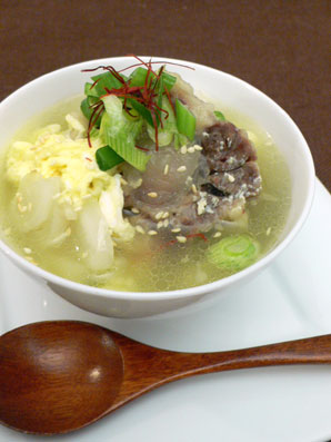 コムタン：牛テールのスープ korean Ox Tail Soup_f0087601_1034307.jpg