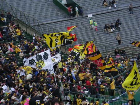 今年はじめての甲子園観戦(^oo^)_b0057103_20342650.jpg