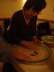 皆でクスクス_f0106597_19221341.jpg