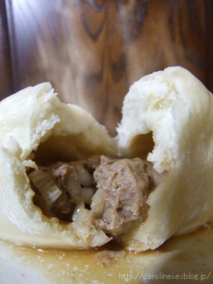 肉まんでほっかほか_d0025294_11315926.jpg