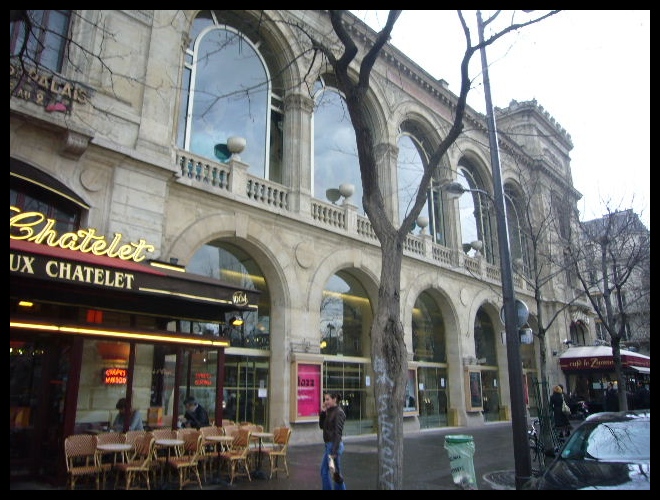 ■街角の劇場(PARIS）_a0008105_8252089.jpg