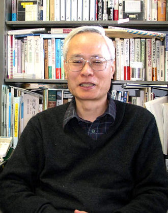Interview with Yoshimi Yoshiaki: Japanese professor calls PM’s historical stance ‘bizarre’_d0066343_16203320.jpg