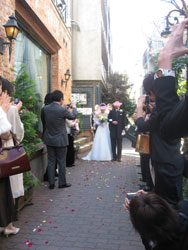 原宿で結婚式_f0082772_2352683.jpg