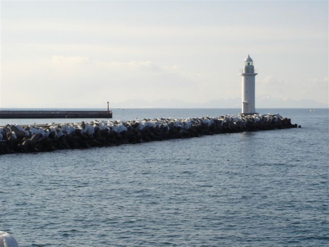 根室港灯台・・・・・北方領土 3月20日_f0113639_8401297.jpg