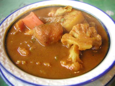 ガラムマサラの野菜カレーたち(その1)_f0053279_2351135.jpg