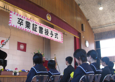 鳥栖小学校卒業式_a0040593_2351826.jpg