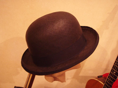 the hat_b0016012_1501111.jpg