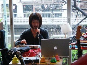 中目黒Combine無料ライブ_c0077407_2020186.jpg