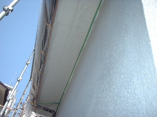 外壁塗装開始_f0031037_18333225.jpg